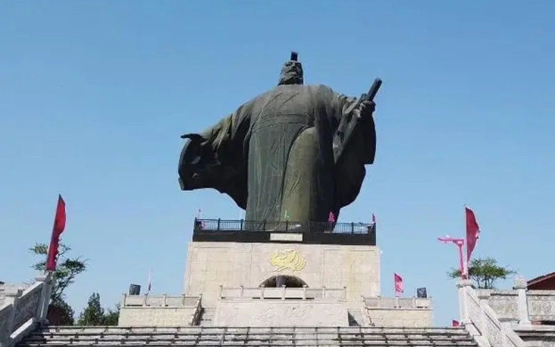 中国十大雕塑，每一个都超级震撼，看看在你的家乡吗？(图4)