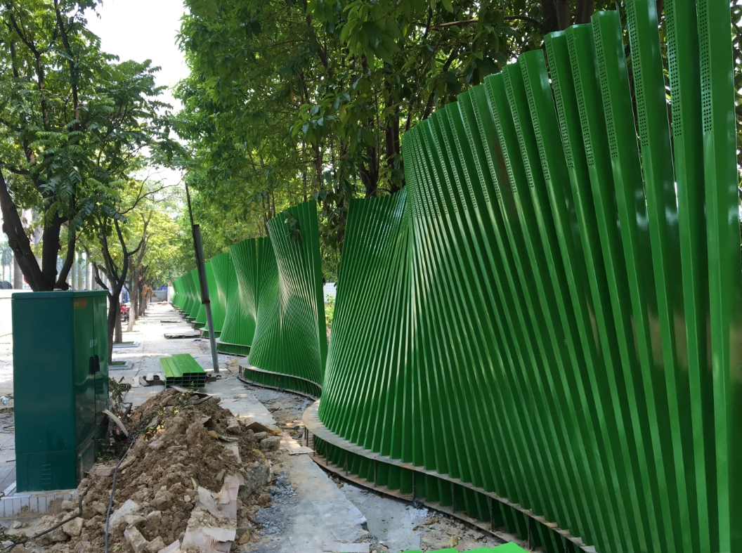 扭曲格栅金属景观景墙 户外异形渐变竖向条纹钢结构围挡雕塑定制(图3) 扭曲格栅金属景观景墙 户外异形渐变竖向条纹钢结构围挡雕塑定制(图3)