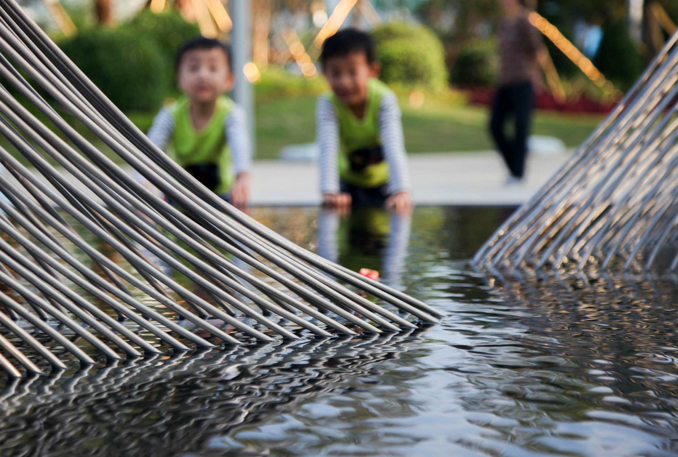 水景公园不锈钢线艺镂空山水景观雕塑(图4)